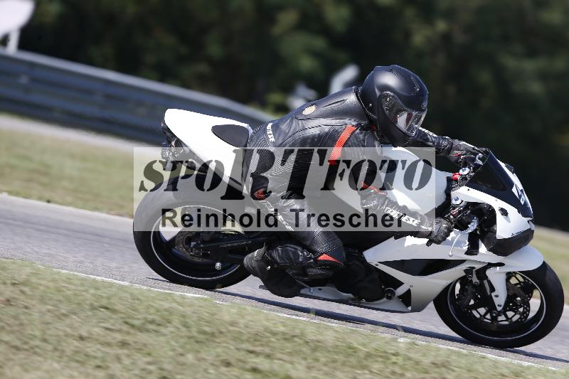 /Archiv-2025/49 26.08.2025 Cornu Master School ADR/gruen-vert/4